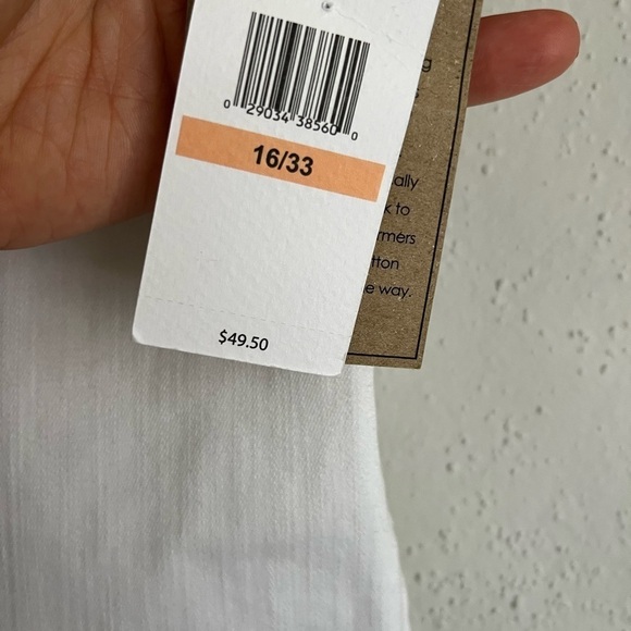 Jessica Sinpson Woman White High Rise Jean Short, Size 16/33 - Picture 8 of 8